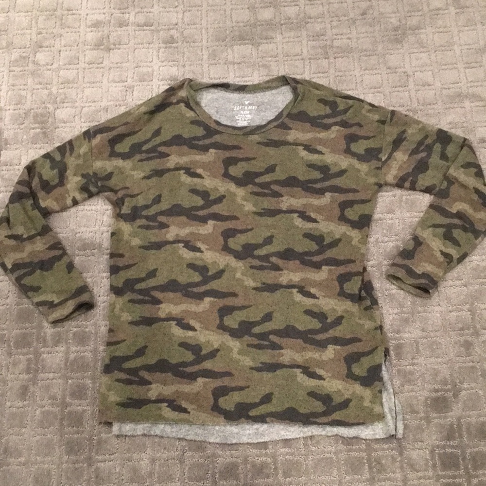 American Eagle camo soft and sexy shirt